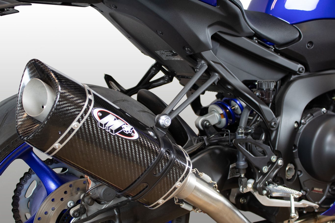 Full System with Carbon Scalene Canister 2025-2026 Yamaha R9