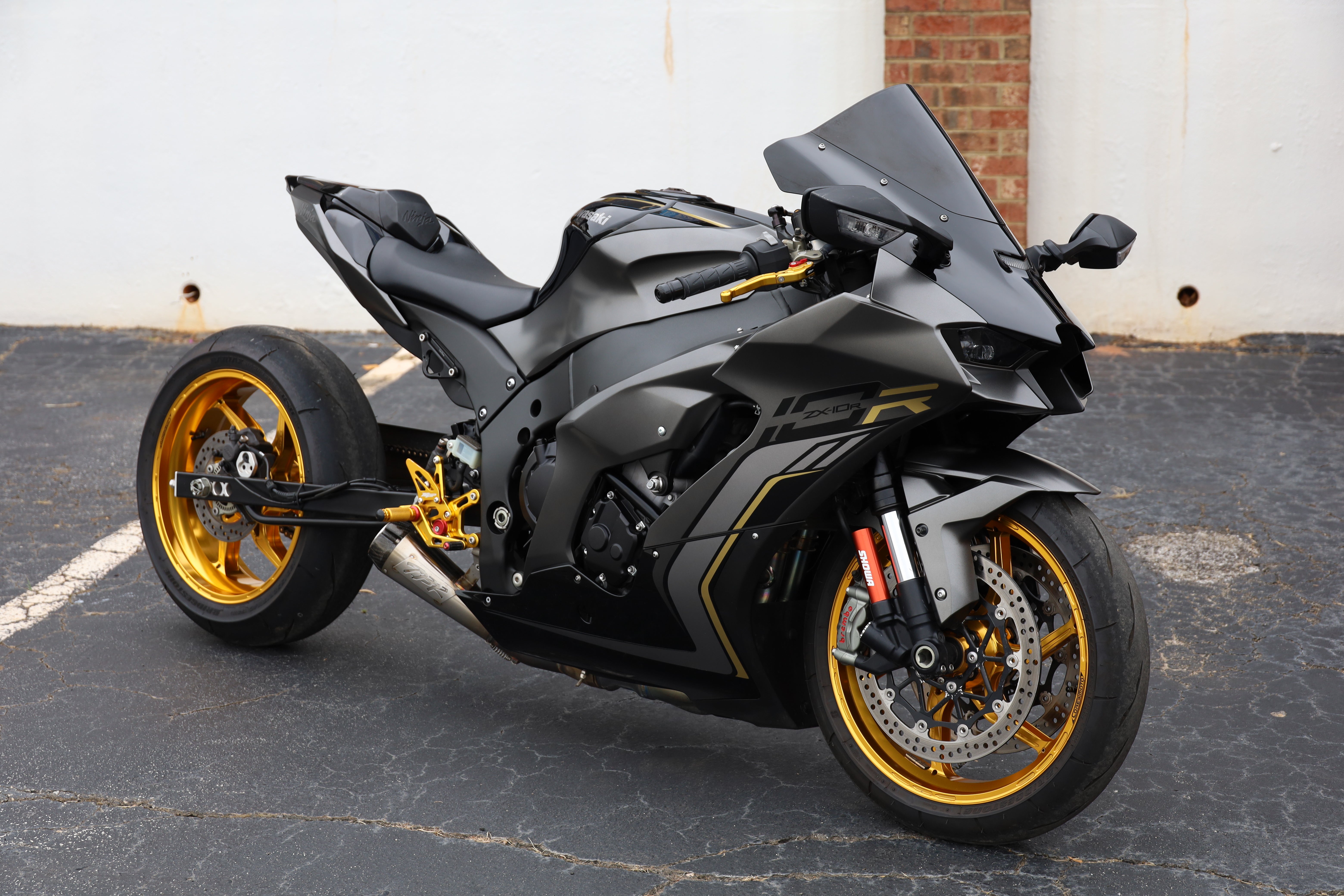 ｂｂｗ ZX-10R Giveaway Digital Download